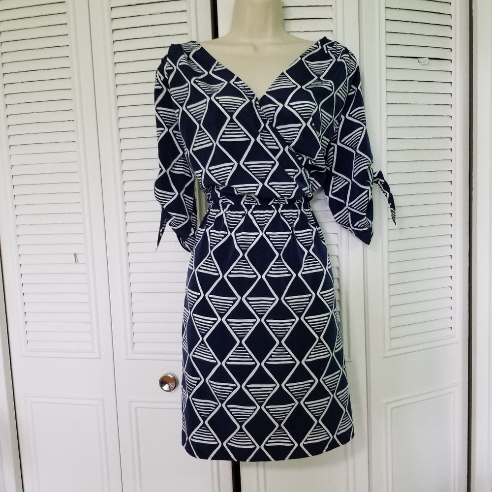 Old Navy Blue and White geometric dress sz Medium
